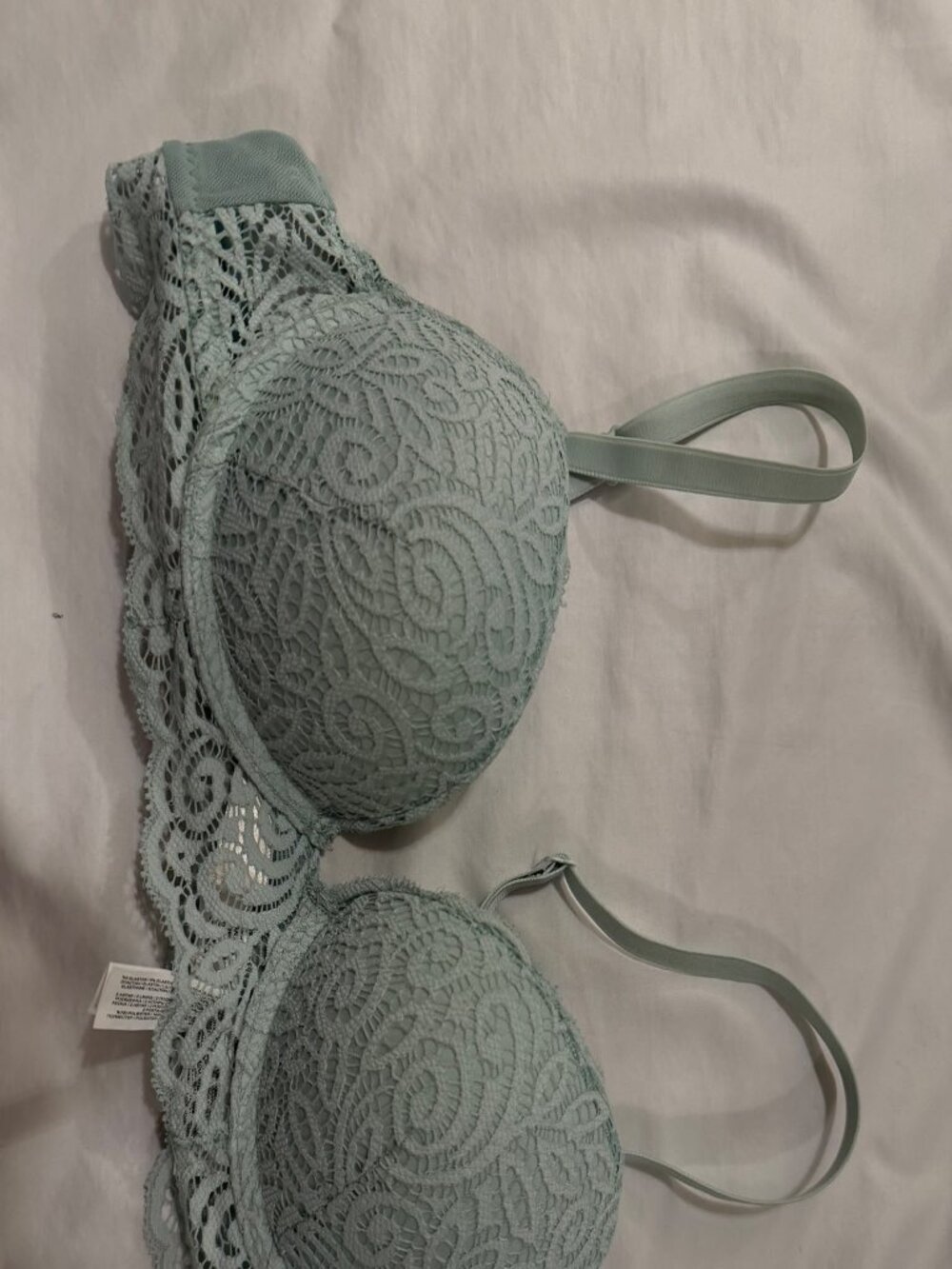 Multiple Bras - Picture 7 of 12